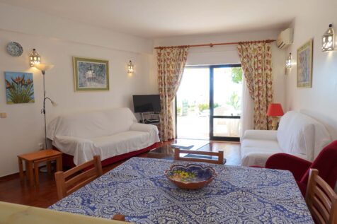 Apartmento-de-Ferias-E4-Sala-de-Estar-Jantar